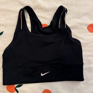 Nike Swoosh Pocket Medium-Support Sports Bra (Small)